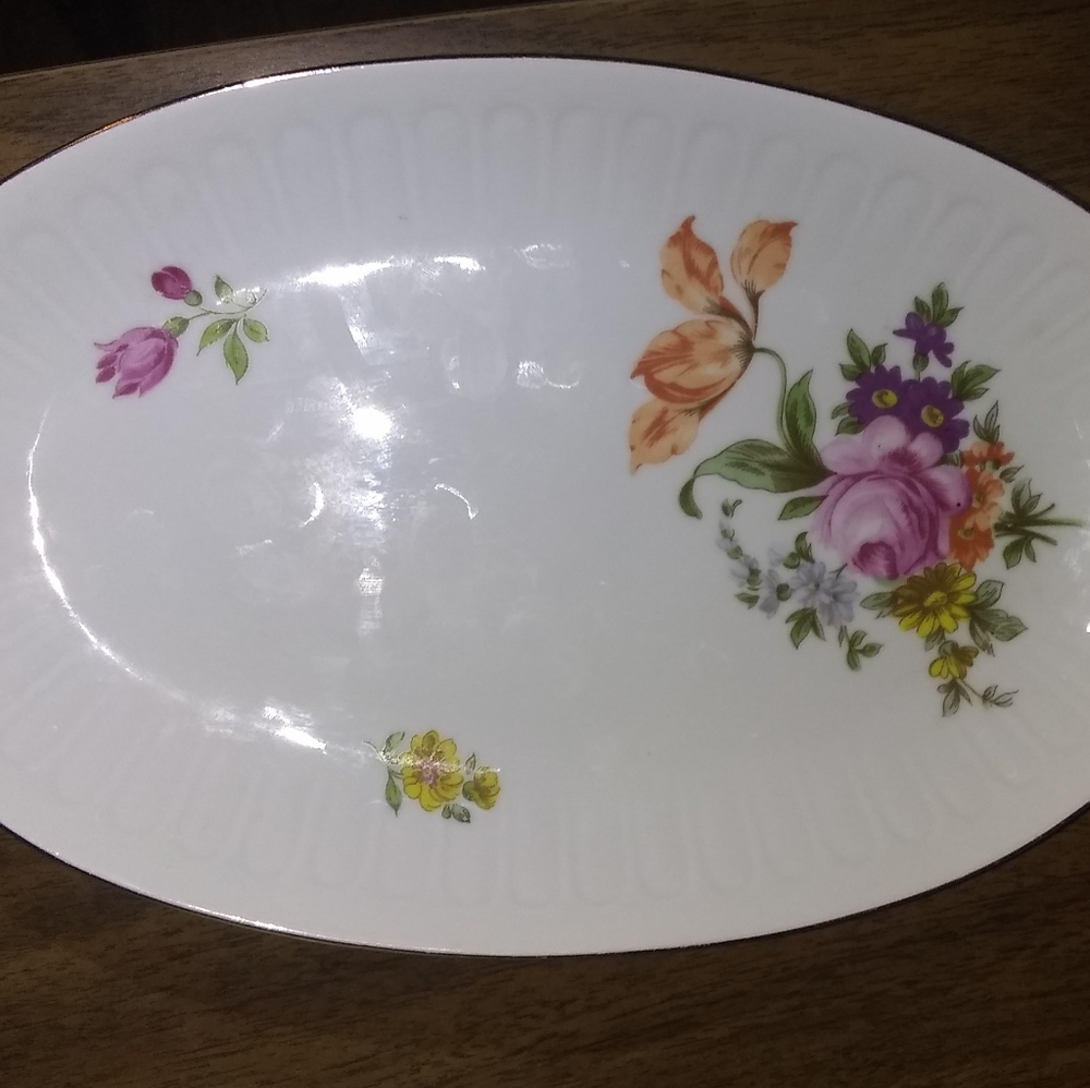 Henneberg Porzellan 1777 serving dish